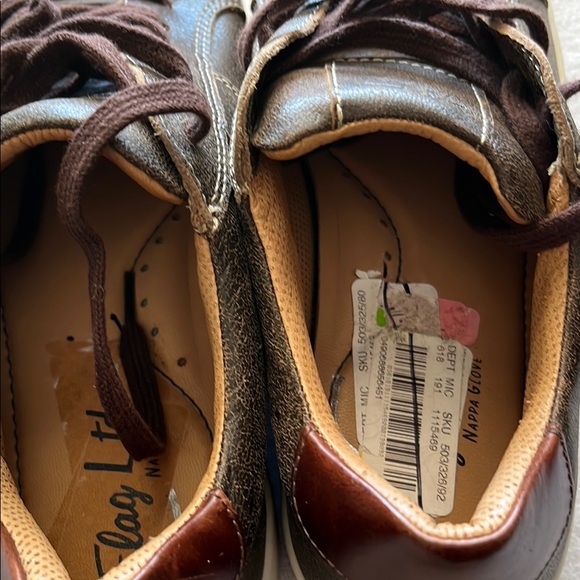 Brown Leather Low-Top Sneakers with Lace-Up Design - Picture 6 of 11